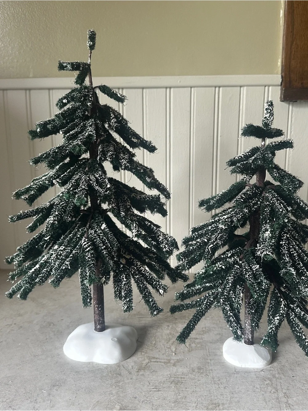 Dept 56 Large Frosted Hemlock Trees 52638 Village Accessories 12” & 15” No Box